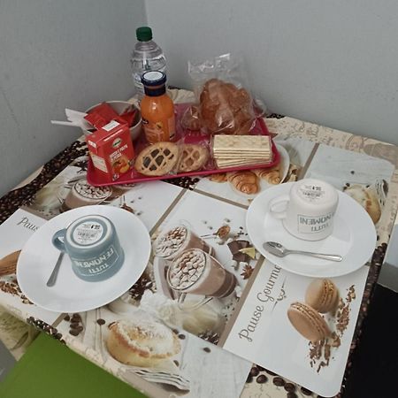 Hotel Ded 1 Checkin A Richiesta 帕爾馬 外观 照片