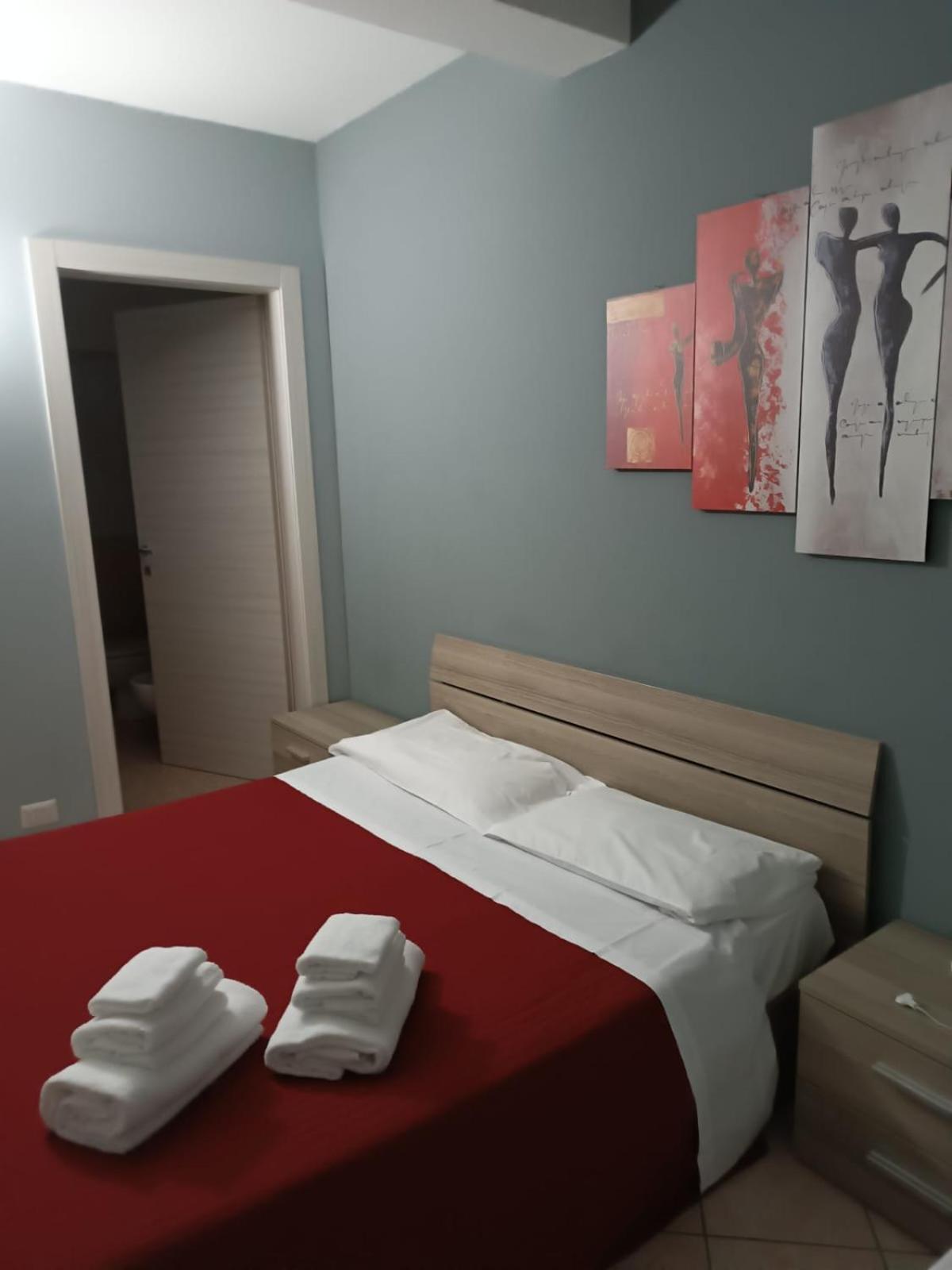 Hotel Ded 1 Checkin A Richiesta 帕爾馬 外观 照片